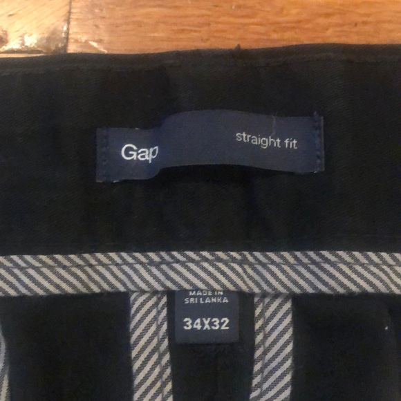 GAP Men’s Khaki’s - Picture 3 of 4